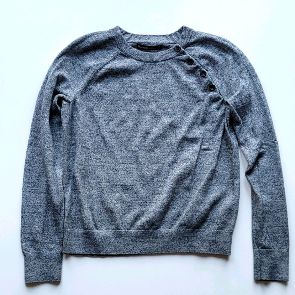 Abercrombie women's gray crew neck sweater